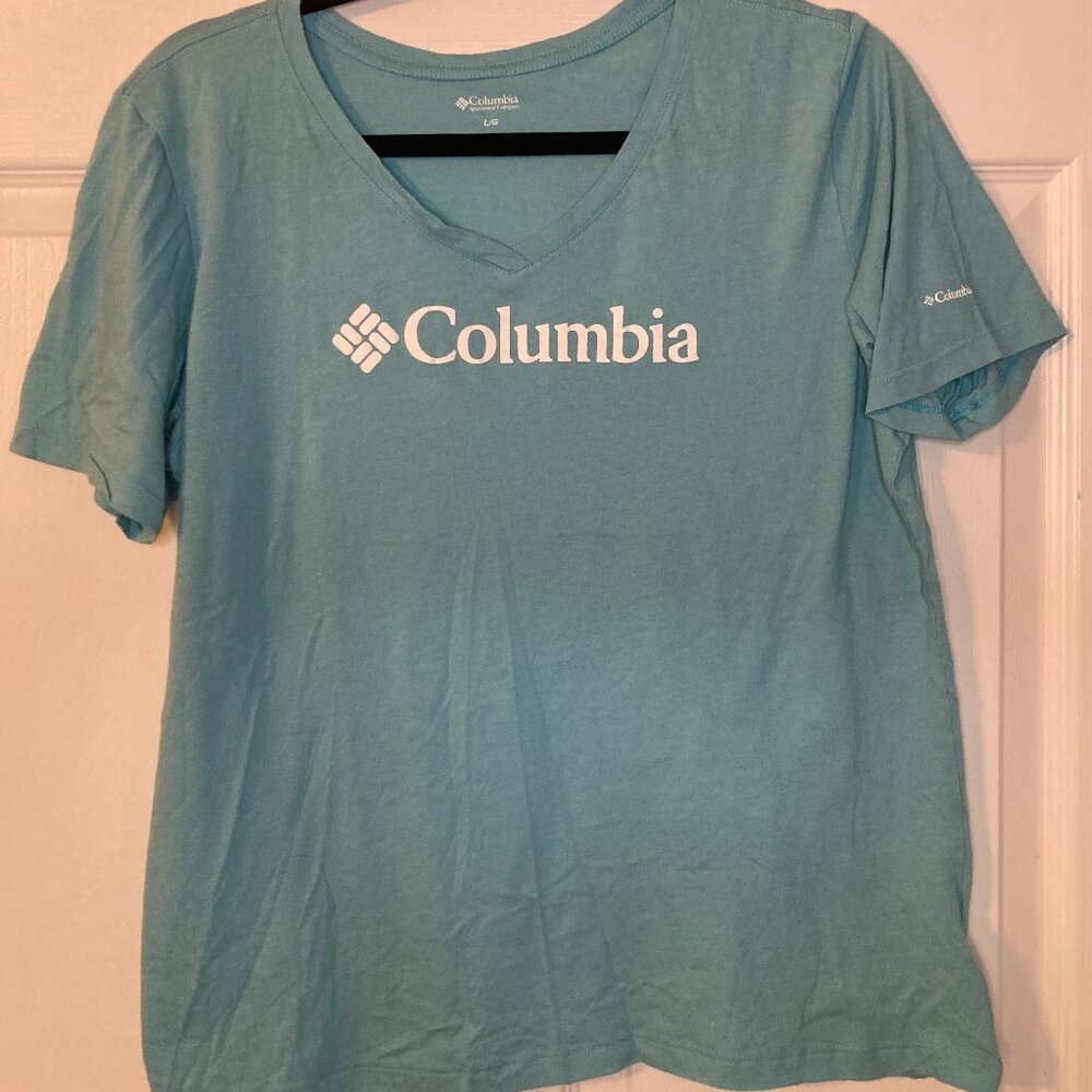 Women's Columbia Trek Short Sleeve V- Neck Graphic T-Shirt - Blue - Size L